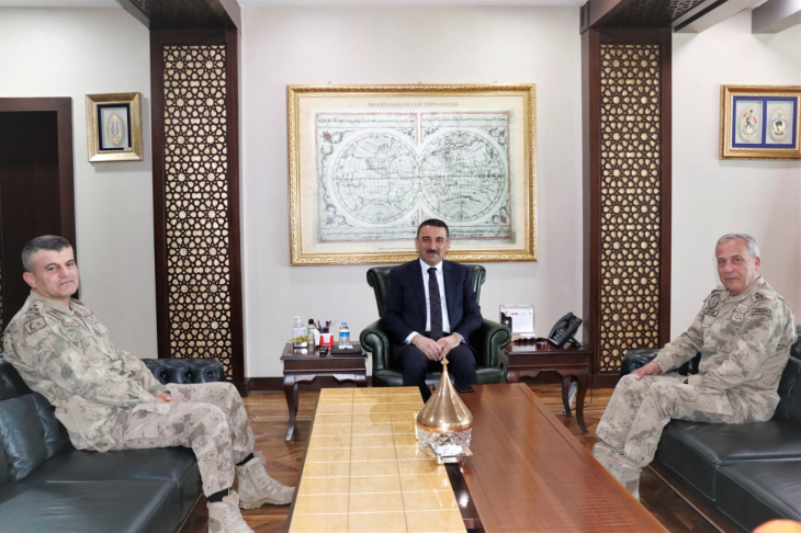 Jandarma Genel Komutanlığı Denetleme Ve Değerlendirme Başkanı Tuğgeneral Semih Okyar, Vali Osman Hacıbektaşoğlu'nu Ziyaret Etti