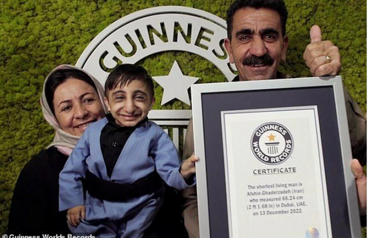 Boyu sadece 65 cm: Kürt genç, 'dünyanın en kısa adamı' seçildi