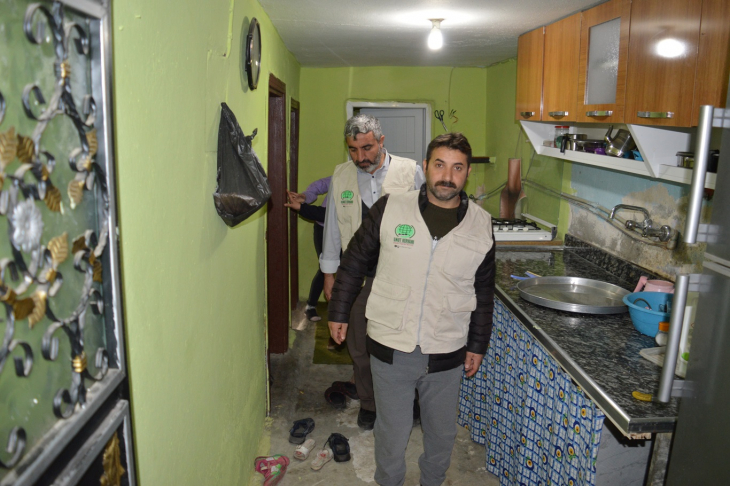 Siirt Umut Kervanı evini onardığı yetim aile için yardım çağrısında bulundu
