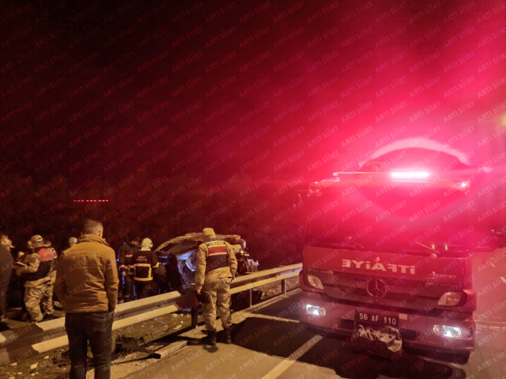 Siirt'te Otomobil Şarampole Uçtu: 5 Yaralı