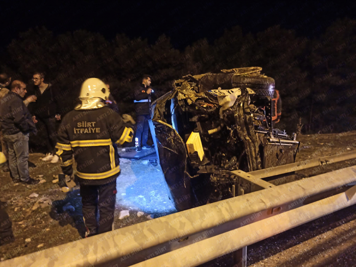 Siirt'te Otomobil Şarampole Uçtu: 5 Yaralı