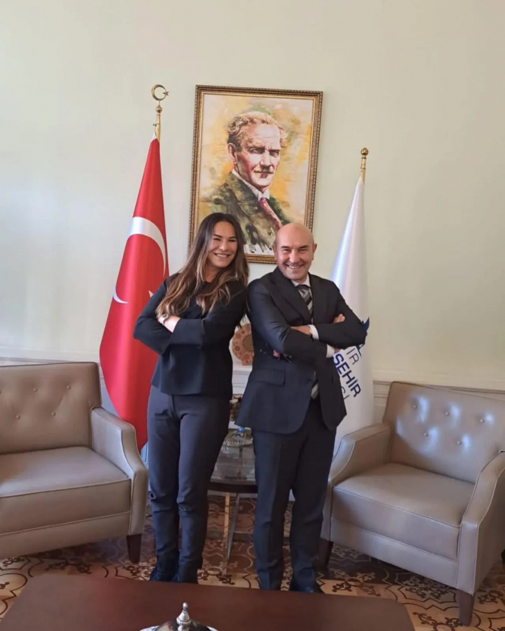 Oyuncu Filiz Taçbaş siyasete atılıyor! CHP'ye başvurusunu yaptı