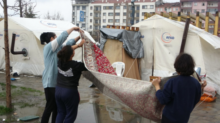 Depremzedelerin çilesi bitmek bilmiyor! Malatya ve Adıyaman'da çadırları su bastı