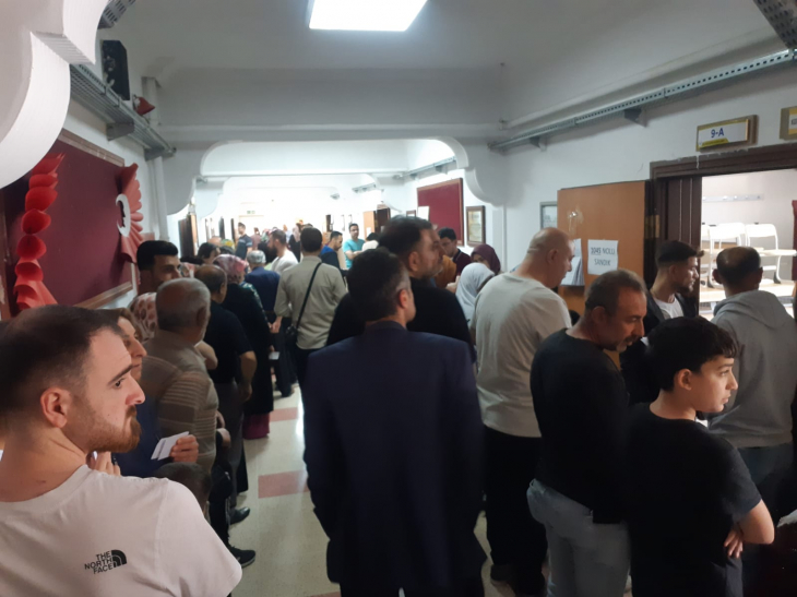 Siirt'te Seçime Yoğun Katılım