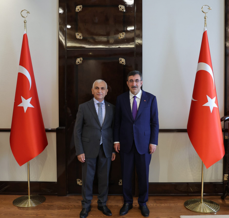 AK Parti Siirt Milletvekili Mervan Gül ile Eski Milletvekili Osman Ören'den Cumhurbaşkanı Yardımcısı Yılmaz'a 'Hayırlı Olsun' Ziyareti