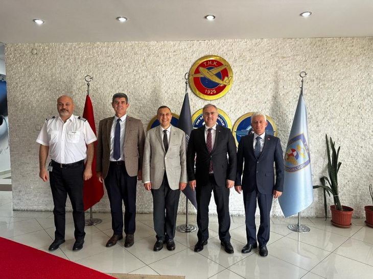 Cumhurbaşkanı Danışmanı Başaran Duyurdu: Siirt'te Uçuş Akademisi Kurulması İçin Proje Hazırlanıyor! Türkiye'nin Pilotları Siirt'te Yetişecek