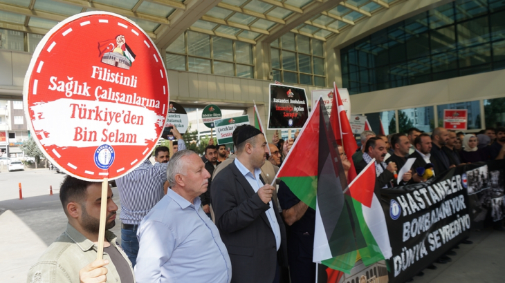 Siirt'te Sağlık Çalışanları İsrail'in Filistin'e Yönelik Saldırılarını Protesto Etti