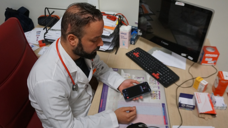 Siirt'te görev yapan Filistinli doktor, ailesine ulaşamıyor!
