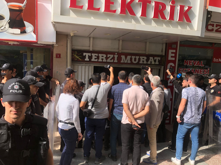 YSP ve HDP'nin  yapmak istediği basın açıklaması polis engeline takıldı