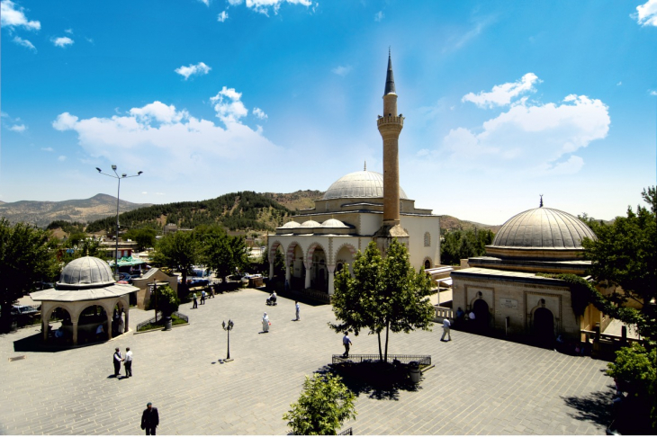 Siirt'in İnanç Turizm Merkezindeki Cami Yıkılıp Yerine 4 Minareli Yeni Cami Yapılacak