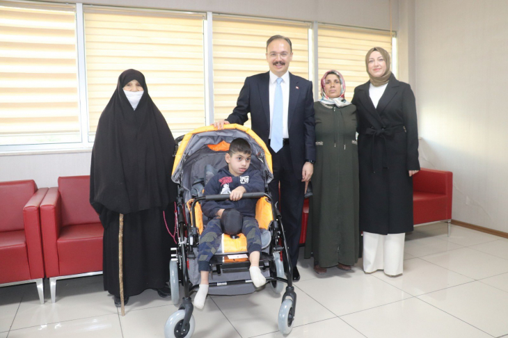Siirt Belediyesi, bedensel engelli vatandaşlara destek eli uzattı