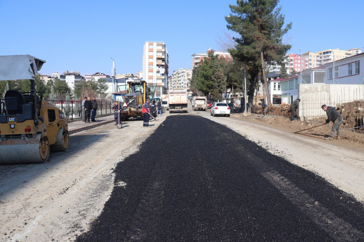 Siirt Belediyesi, Mahalle Ve Caddelerde Asfalt Ve Onarım Çalışması Başlattı