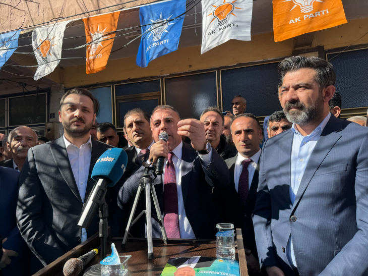 Kurtalan'da AK Parti Seçim Lokali Açılışı Yoğun Katılımla Gerçekleşti