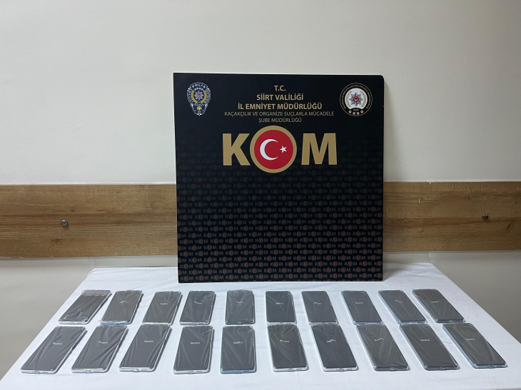 Siirt'te Piyasa Değeri 250.000 TL Olan 20 Adet Kaçak Telefon Ele Geçirildi