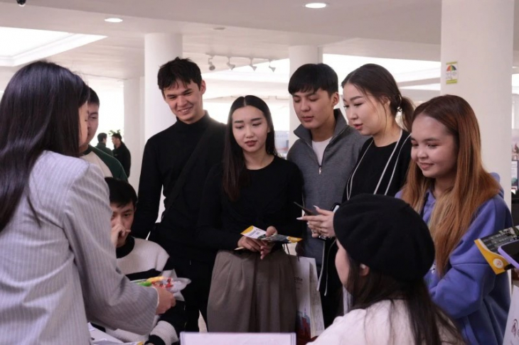 Siirt Üniversitesi Kazakistan'da Düzenlenen Uluslararası Eğitim Fuarına Katıldı