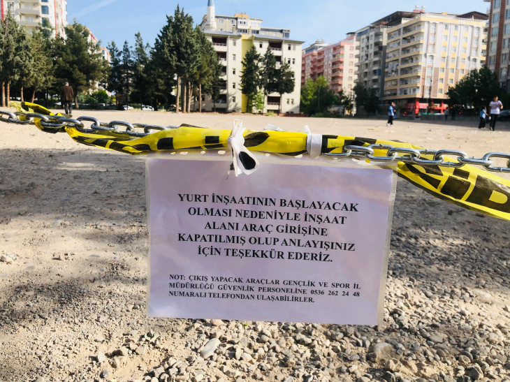 Siirt'te Otopark Alanı Olarak Kullanılan Eski KYK Binası alanı Kapatıldı! Yurt İnşaatına Başlanacak