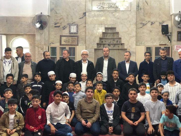 Siirt'te  'Camiye Namaza Gel, Hadisleri Topla Büyük Ödülü Kazan' projesi tamamlandı