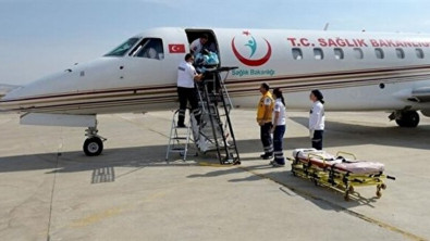 5 aylık Hasta Bebek İçin Ambulans uçak Siirt'e İndi