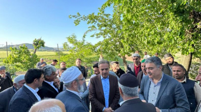 AK Parti Siirt Milletvekili Adayı Fevzi Sevgili, Kurtalan'da Vatandaşlarla Buluştu