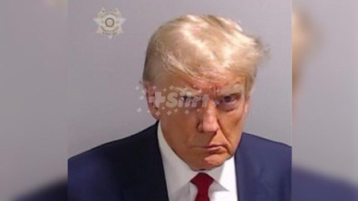 Cezaevine teslim olan Trump, sabıka fotoğrafı çekilen ilk başkan olarak ABD tarihine geçti