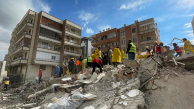 Deprem bölgesinde yıkılan binalarla ilgili 188 kişi tutuklandı