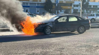 Diyarbakır'a bakımdan yeni çıkan otomobil test sürüşünde alevlere teslim oldu