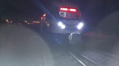 Diyarbakır-Batman seferini yapan yolcu treni raydan çıktı!