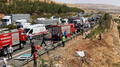 Gaziantep'te zincirleme kaza: 16 ölü, 21 yaralı