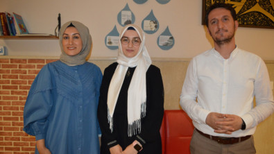 İmam hatipli öğrenci Elif Yeşilbaş YKS sınavında Türkiye 10'uncusu ve Siirt'te birinci oldu