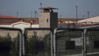 Konya'da kadın mahkumla ilişki yaşayan infaz koruma memuru hakkında soruşturma başlatıldı