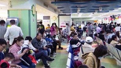 Koronadan sonra yeni kabus! Çin'de yayılan gizemli hastalık okulları kapattırdı, hastaneler dolup taşıyor