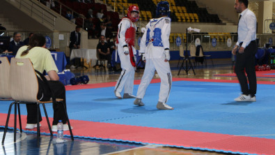 Okul Sporları Taekwondo Yıldızlar Kız Erkek Müsabakalarına Siirt'te 21 İl'den 310 Sporcu Katıldı