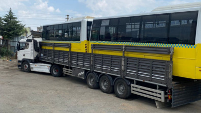 Siirt Belediyesi Arızalı Yolcu Otobüslerinin Bakım Ve Onarımı İçin Gaziantep'e Gönderildi 