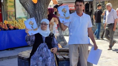Siirt Eski Belediye Başkan Yardımcısı Kaya, Cezaevinde Tutuklu Babasının Tahliyesi İçin Annesiyle Birlikte Eylem Yaptı