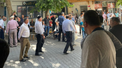 Siirt Kuyumcular Çarşısı'nda Kavga: Ortalık Karıştı, 4 Yaralı