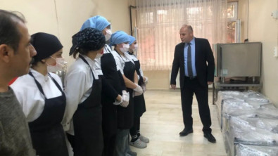 Siirt'te Liseli Kızlar, Siirt'e Özgü Nohutlu Ekmek Üretimine Başlanacak