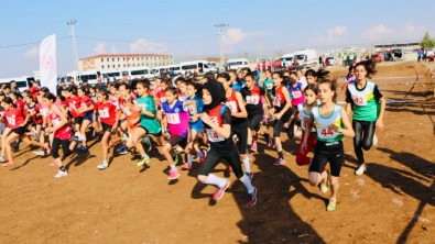 Siirt'te 500 Kişilik Yarışma Başladı