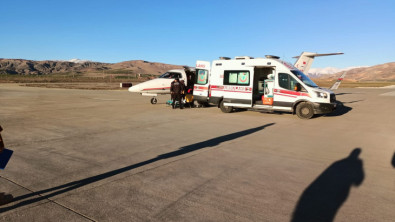 Siirt'te ambulans uçak 1.5 aylık bebek için havalandı