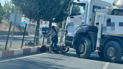 Siirt'te Beton Pompa Aracının Çarptığı Motosikletli Yaralandı