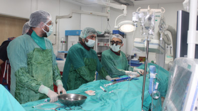 Siirt'te bu ameliyat ilk kez kapalı yöntemle yapıldı!