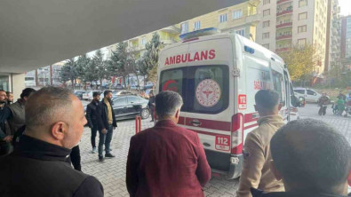 Siirt'te çıkan bıçaklı kavgada 1 kişi ağır yaralandı