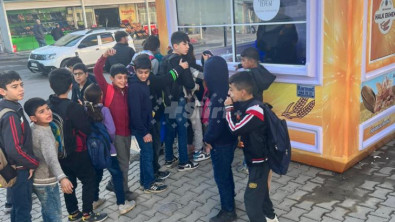 Siirt'te Halk Ekmek Satış Noktalarında Ekmek Halen 3 TL'ye Satılıyor