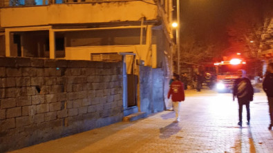 Siirt'te Gece Saatlerinde Bir Evde Yangın Çıktı