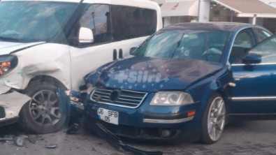 Siirt'te maddi hasarlı trafik kazası meydana geldi