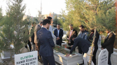 Siirt'te Öldürülen Avukat Mezarı Başında Anıldı