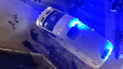 Siirt'te sokak ortasında kendini bıçaklayan genç yaralandı