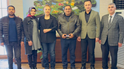 Siirt'te somut olmayan kültürel miras taşıyıcısı 3 ustaya ''sanatçı tanıtma kartı'' verildi
