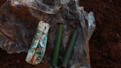 Siirt'te toprağa gömülü roketatar mermisine ait sevk fişeği ele geçirildi