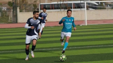 Siirt'ten Bitlis'e Üniversite Okumaya Giden Öğrenci, Futbolda Bitlisspor'un Gözbebeği Oldu!