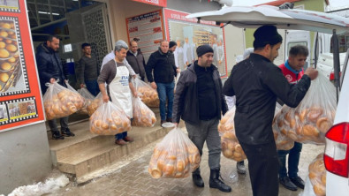 Siirt'ten Hergün 50 Bin Ekmek Deprem Bölgesine Gönderiliyor